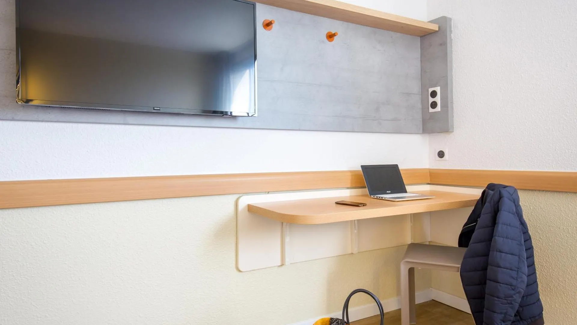 ** Hotel Ibis Budget Frejus St Raphael Centre Et Plage França