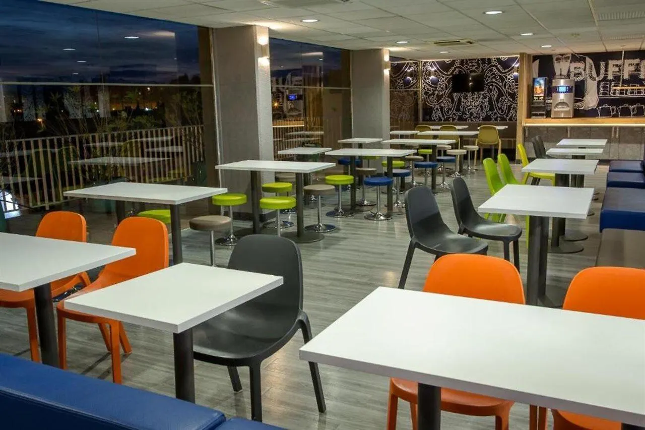 Ibis Budget Frejus St Raphael Centre Et Plage