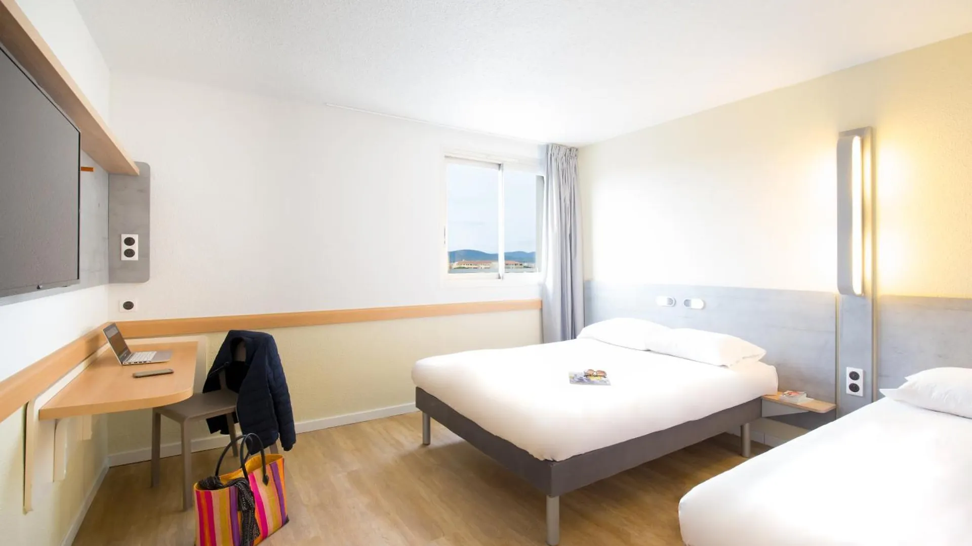Ibis Budget Frejus St Raphael Centre Et Plage Hotel