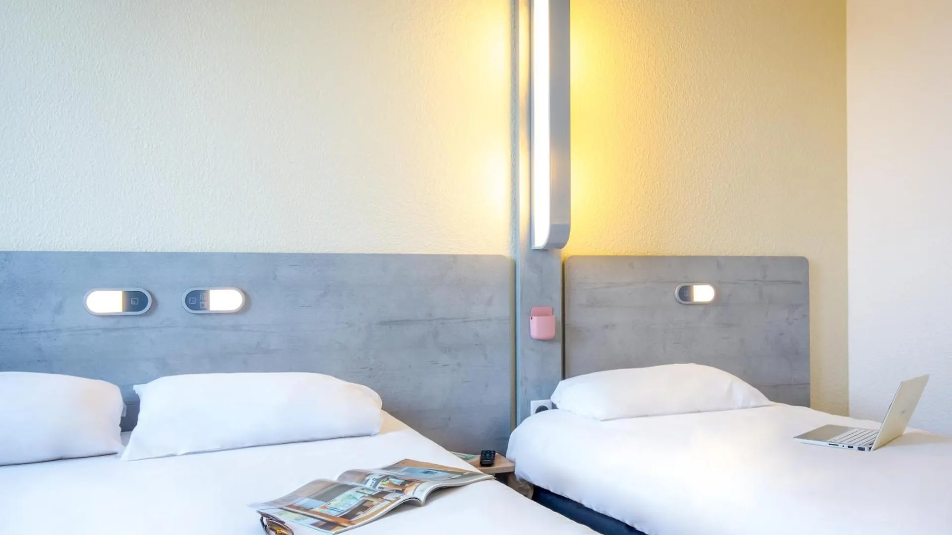 Ibis Budget Frejus St Raphael Centre Et Plage מלון
