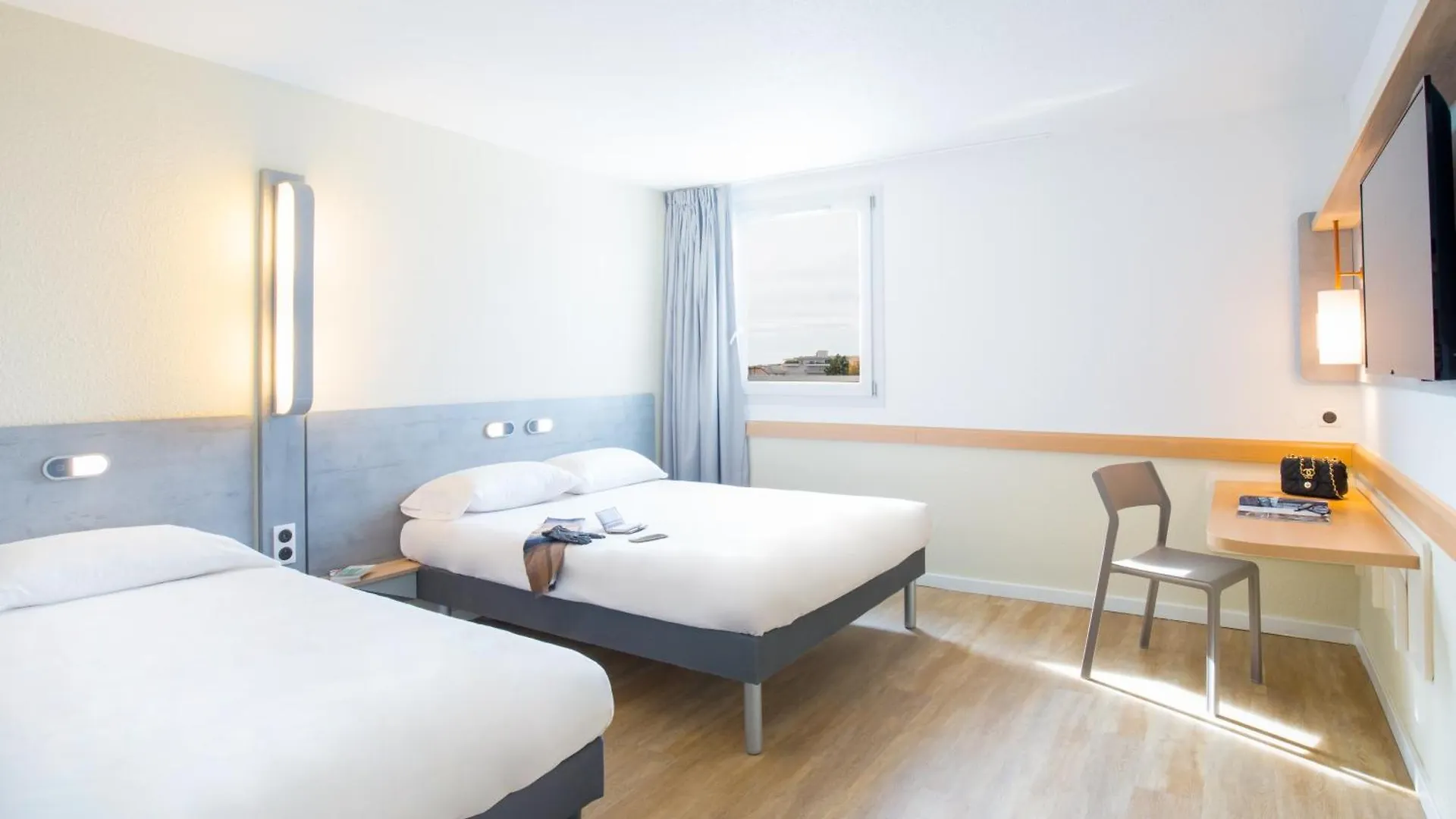 Ibis Budget Frejus St Raphael Centre Et Plage